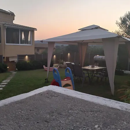 Notoshouse *